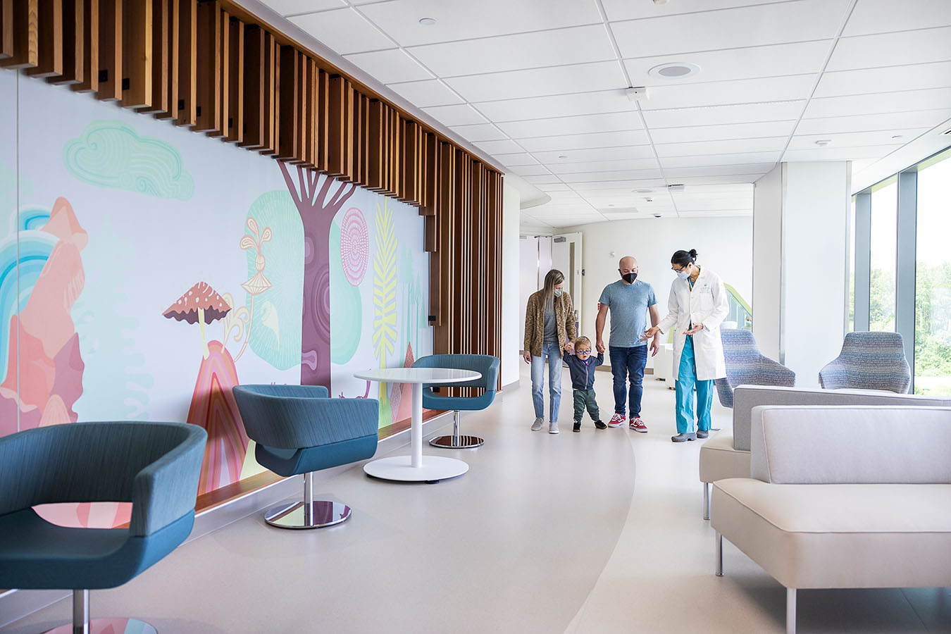 A family talks to a doctor in Forest B's surgery entrance.